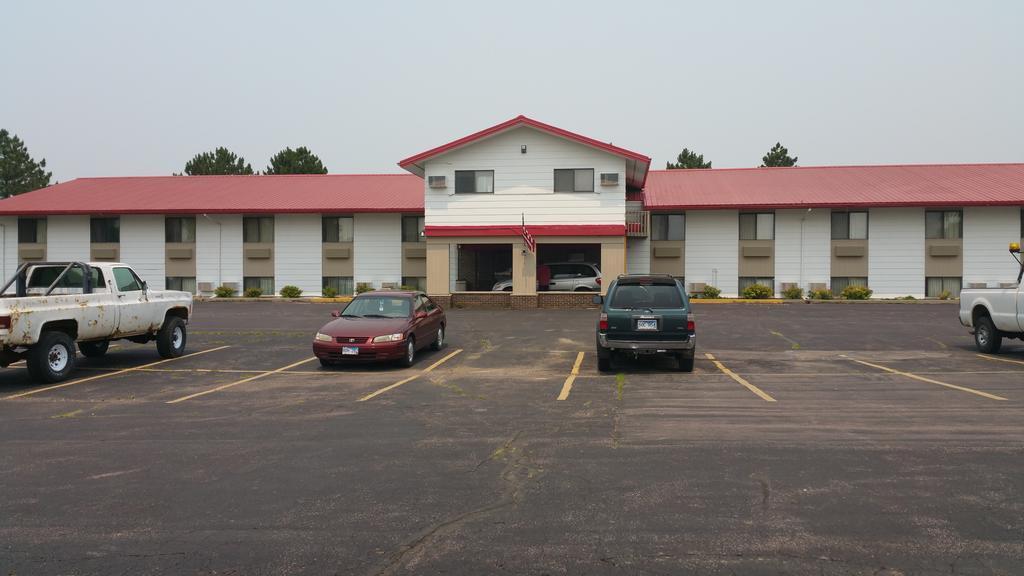 Rodeway Inn Mitchell Bagian luar foto