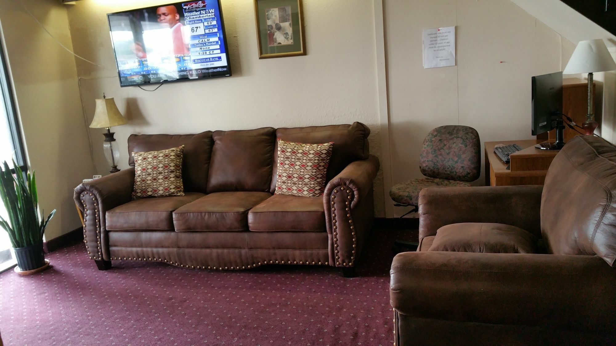 Rodeway Inn Mitchell Bagian luar foto